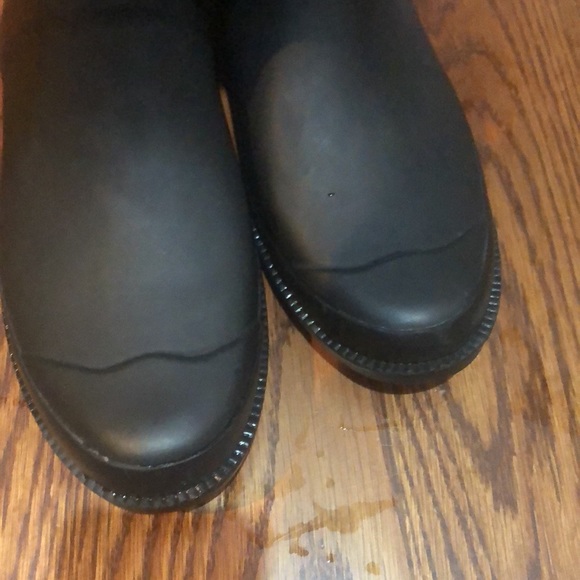 Tommy Hilfiger black/tan Matte tall rain boots - Picture 5 of 8